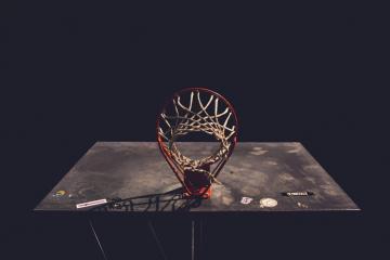 IM体育下载-孤勇者的反击，2026世界杯八分之一决赛，瑞典用经典防反书写唯一剧本