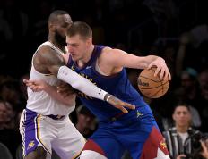 IM体育官方网-雄鹿完胜意大利男篮，浓眉统治全场