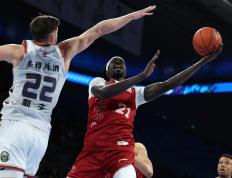 IM体育app-篮网险胜北京队，莫兰特状态火热