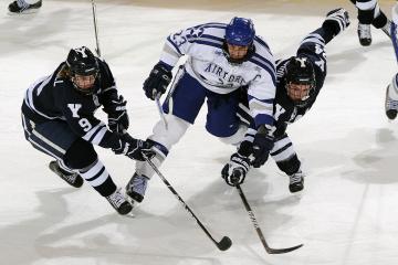 IM体育官方网-加维关键节点连续得分破局，哥斯达黎加式防守锁死巴萨的战术启示