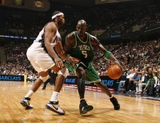 IM体育数据分析平台-猛龙对阵爵士，戈贝尔展现巨星价值，一柱擎天定义比赛