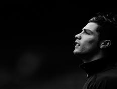 IM体育官方网站-伦纳德式爆发引领攻防一体，广东队稳扎稳打轻取深圳锁定胜局