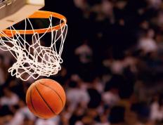 IM体育下载-绝境中的新王，皮亚斯特里扛起索伯，惊天逆转迈凯伦