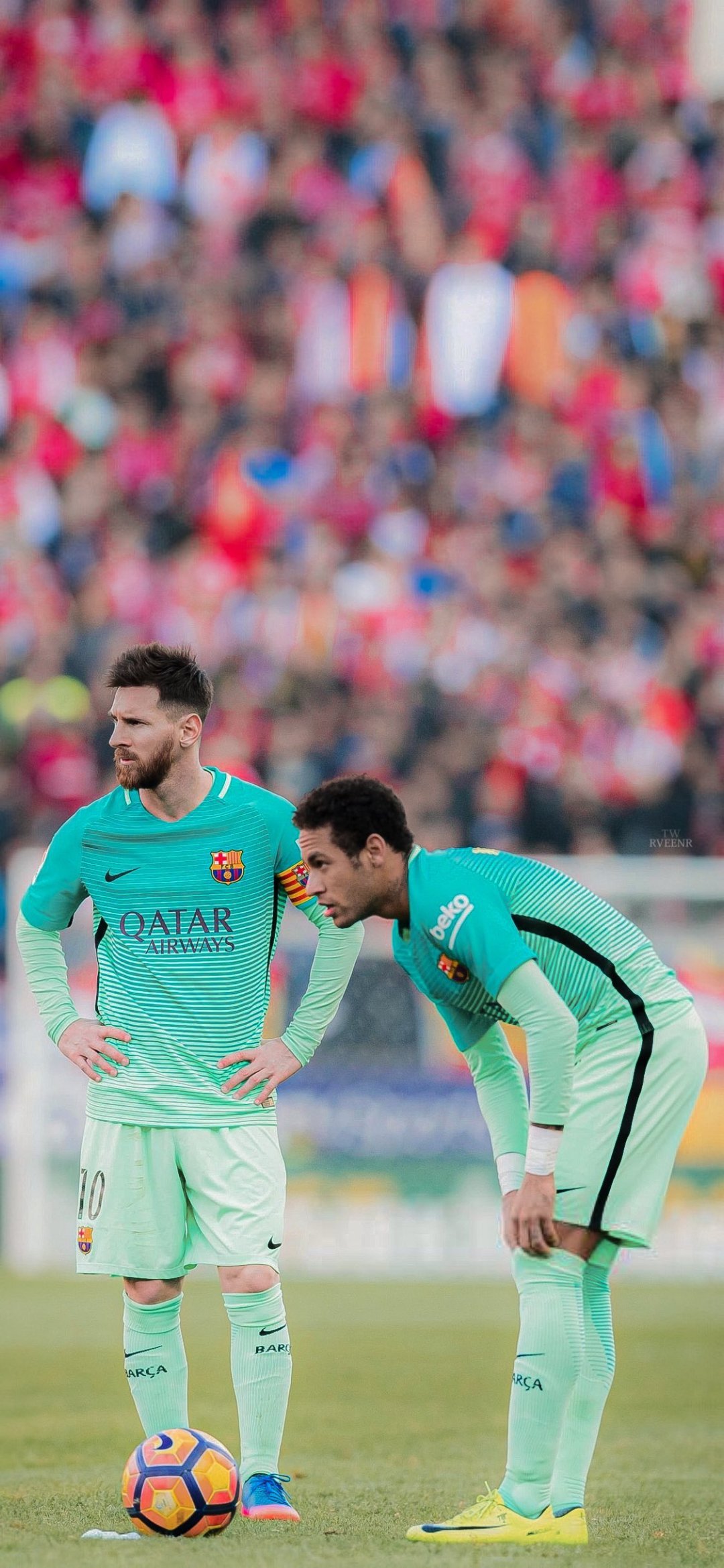 IM体育官方网-西甲巴塞罗那vs皇家马德里豪门对决，梅西会踢出怎样的火花？的简单介绍