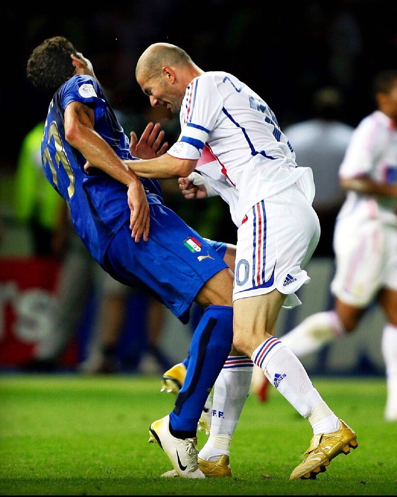 IM体育社区互动入口-齐达内要球员保持状态,皇马坚守联赛榜首的简单介绍