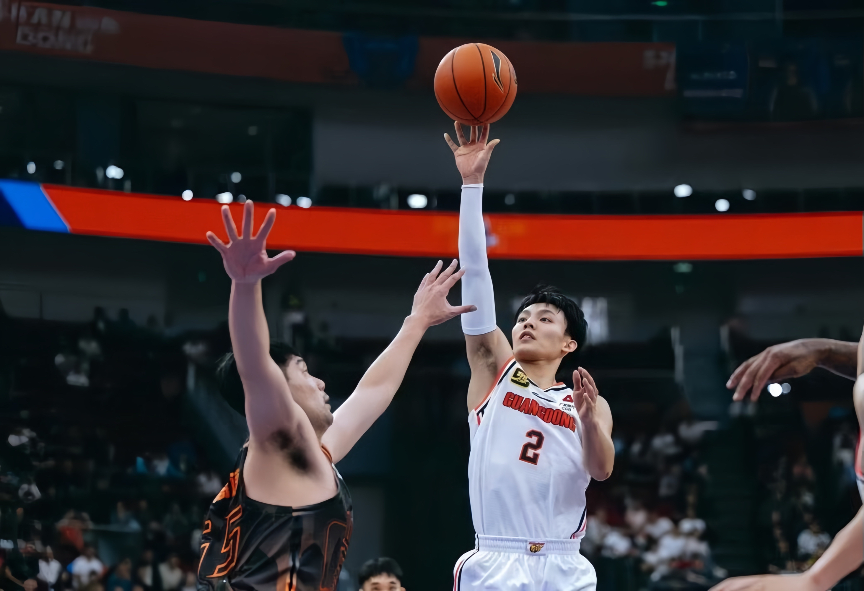 IM体育在线注册-广东男篮主场告捷，晋级季后赛的简单介绍