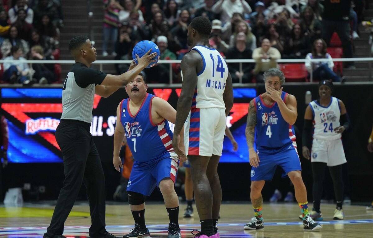 IM体育在线注册-NBA全明星周末气氛高涨,球迷争相参与的简单介绍