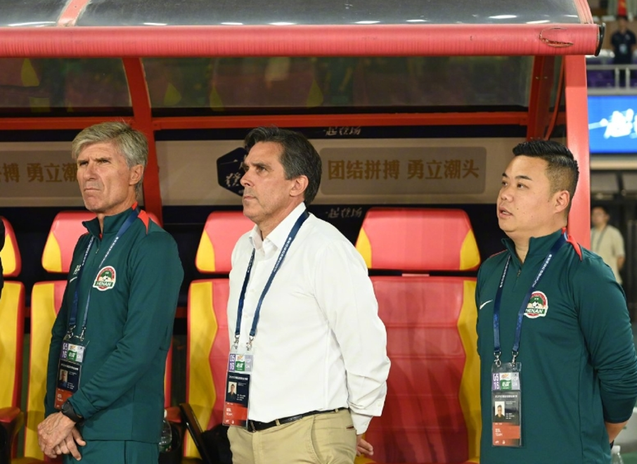 IM体育动画直播通道-替补球员崭露头角助球队逆袭