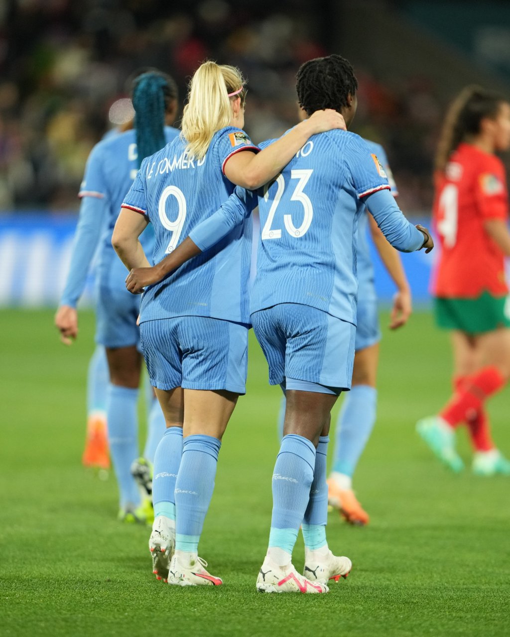 IM体育官方网-包含法国队轻取韩国队，辛杜统治全场的词条