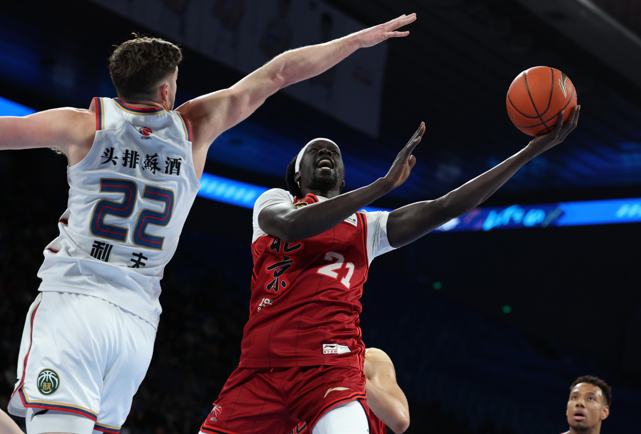 IM体育app-篮网险胜北京队，莫兰特状态火热