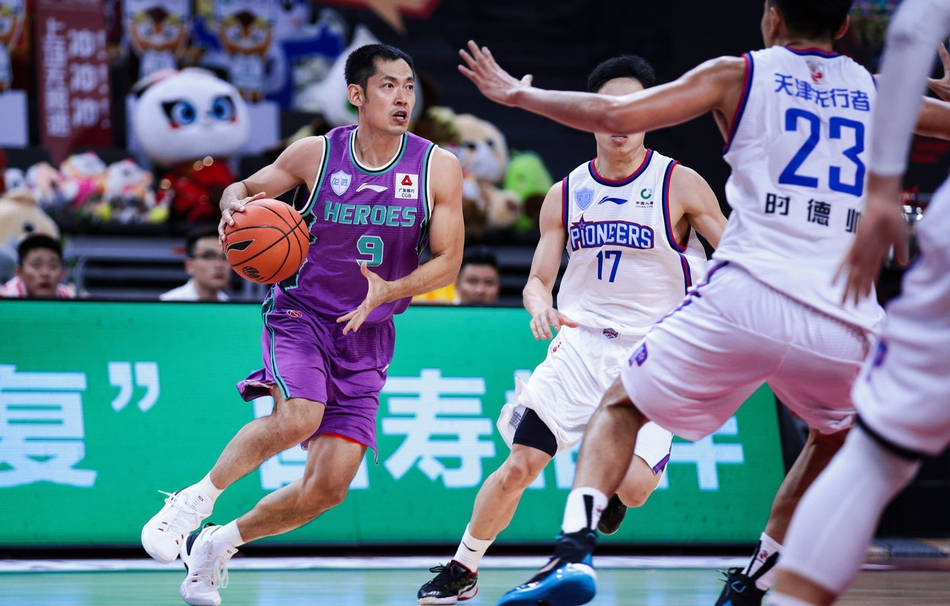 IM体育动画直播通道-76人逆转天津队，麦科勒姆带队取胜